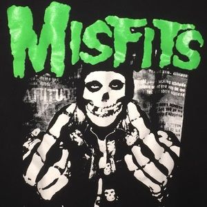Black and green misfits T shirt🖤💚